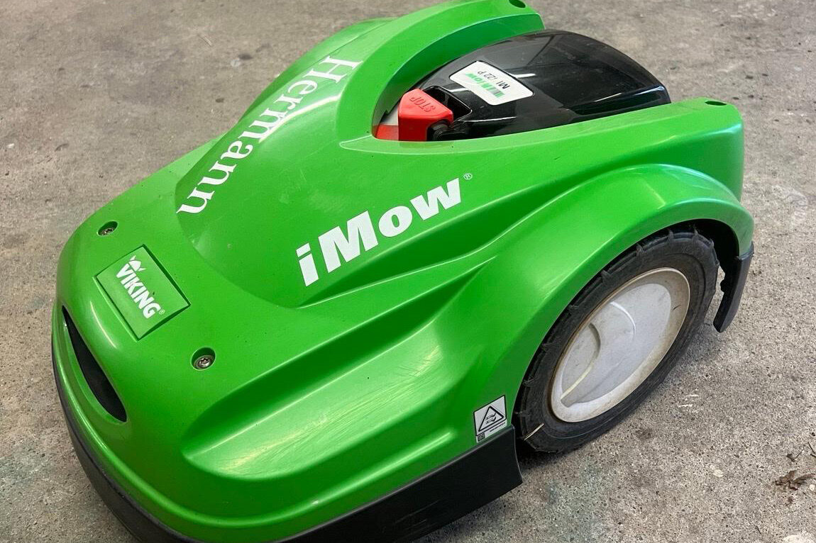 Der iMow Rasenm&auml;hroboter.